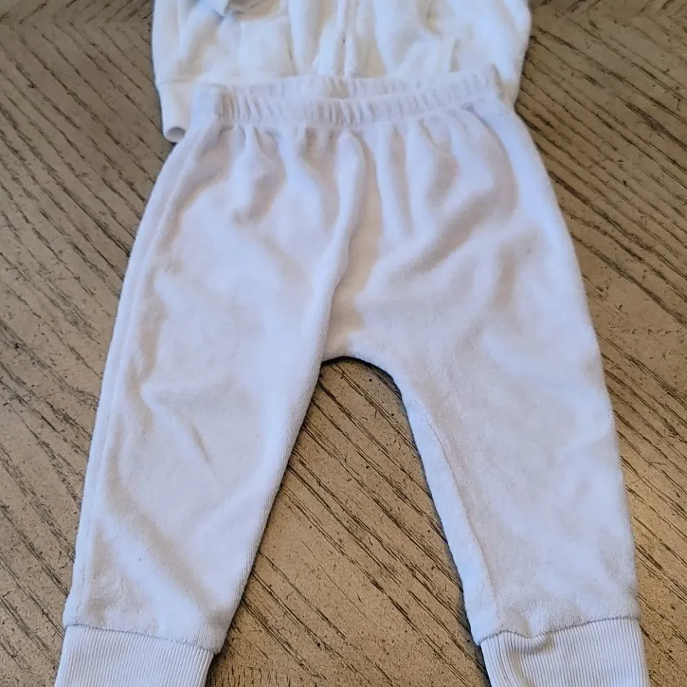 12 month white zip up jacket and pants 🤍